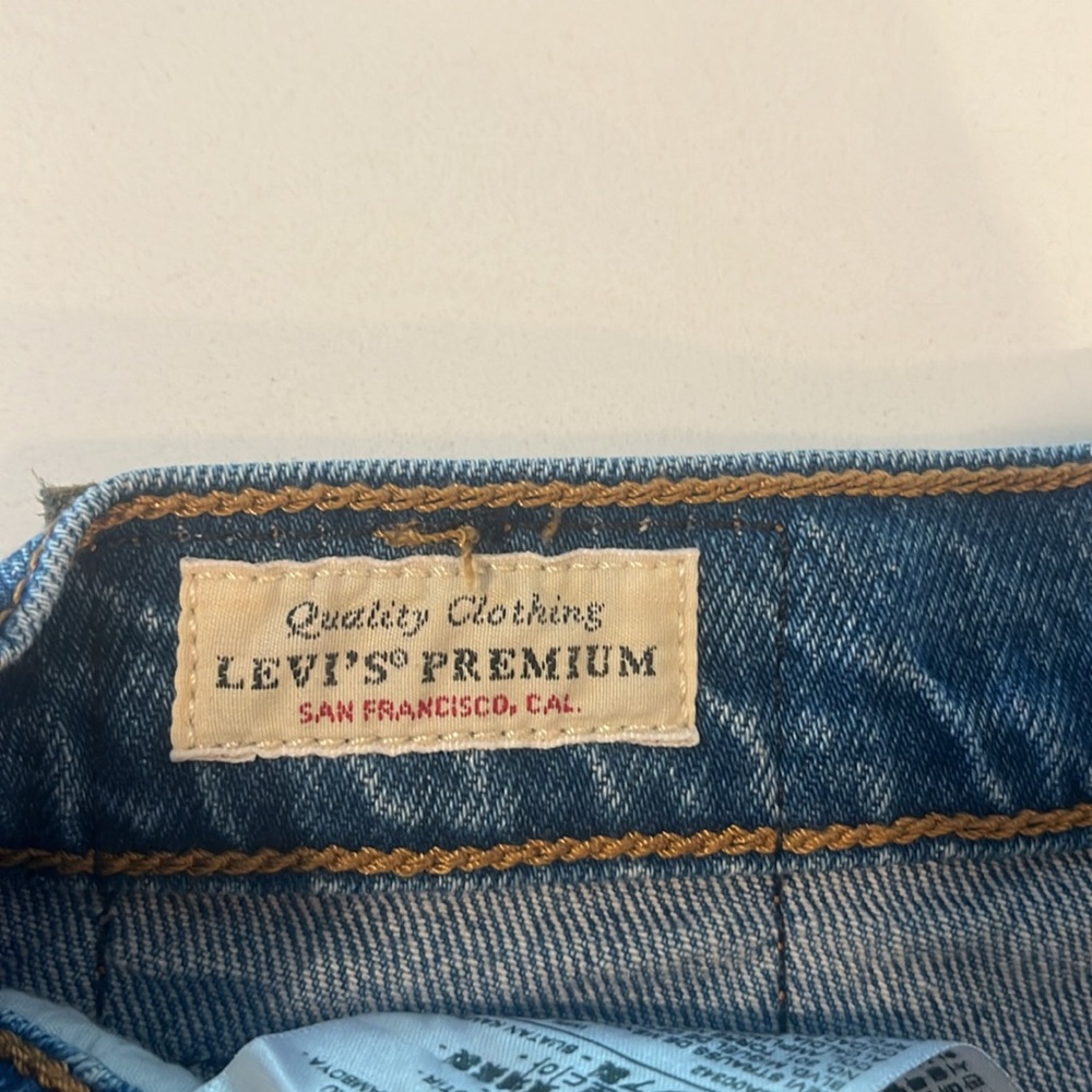 Levi’s Wedgie Straight - Picture 7 of 9